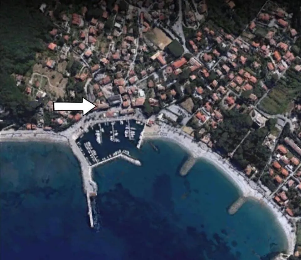 Cavo Beach 2 0*,  Italy